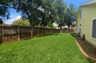 10526 Chapel Hill Dr, Houston, TX 77099 - Photo 22