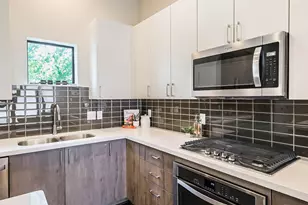2401 Crawford St, Houston, TX 77004 - Photo 8