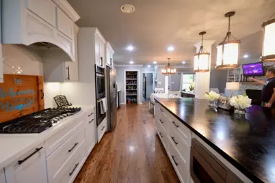 6230 Queensloch Drive, Houston, TX 77096 - Photo 10