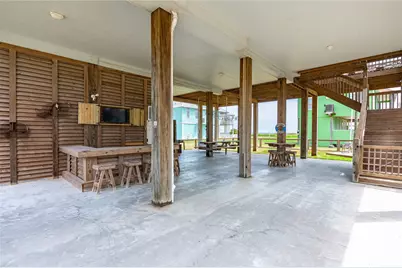 1326 Sunrise, Crystal Beach, TX 77650 - Photo 6