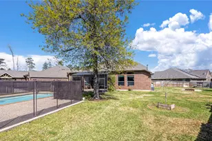 6743 Honeycrest Lane, Spring, TX 77389 - Photo 18