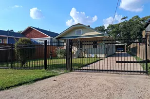 7335 Santiago St, Houston, TX 77023 - Photo 2