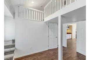 13902 Paradise Valley Dr E, Houston, TX 77069 - Photo 4