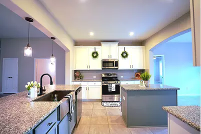 704 Shadow Bend, Richwood, TX 77531 - Photo 12