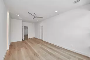 13111 Moncloa Dr, Houston, TX 77047 - Photo 12