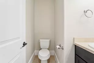 2421 Beall St, Houston, TX 77008 - Photo 18