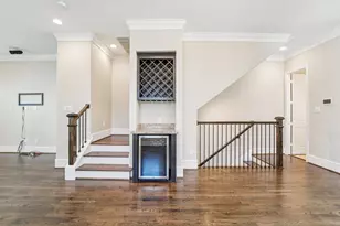 2421 Beall St, Houston, TX 77008 - Photo 12