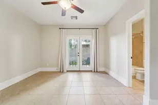 2421 Beall St, Houston, TX 77008 - Photo 10