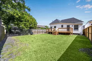 2302 Sumpter St, Houston, TX 77026 - Photo 16