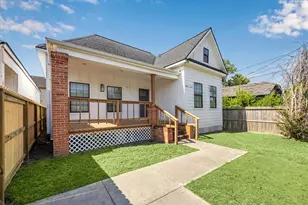 2302 Sumpter St, Houston, TX 77026 - Photo 2