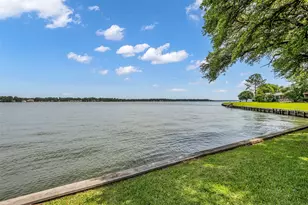62 April Point Dr N, Conroe, TX 77356 - Photo 2