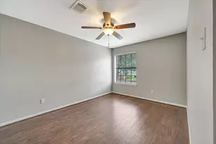 13714 Robin Hill Ct, Houston, TX 77059 - Photo 38