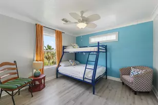 22517 Bay Point Dr, Galveston, TX 77554 - Photo 16