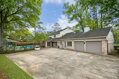 10810 Oak Creek Street, Houston, TX 77024 - Photo 28