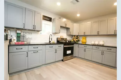 1313 County Road 5023, Cleveland, TX 77327 - Photo 2