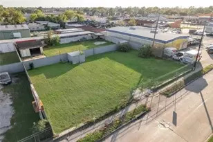 7811 Hammerly Blvd, Houston, TX 77055 - Photo 1