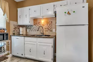 10252 Longmont Dr, Houston, TX 77042 - Photo 18