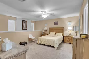 10252 Longmont Dr, Houston, TX 77042 - Photo 24