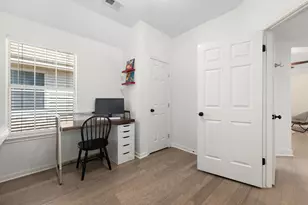 26 Cinnamon Teal Pl, The Woodlands, TX 77382 - Photo 32
