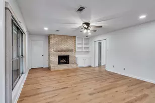 418 Oakhill Dr, Conroe, TX 77304 - Photo 18