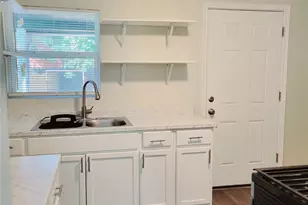 151 Canton, San Antonio, TX 78202 - Photo 6