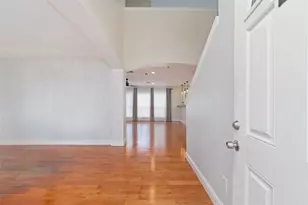 16826 Basewood Ct, Sugar Land, TX 77498 - Photo 4