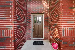 6638 Miller Shadow Ln, Sugar Land, TX 77479 - Photo 2
