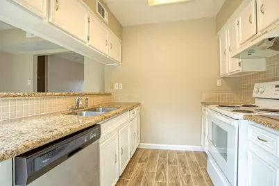 1556 Silverpines Road #556, Houston, TX 77062 - Photo 6