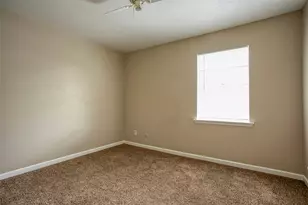 1556 Silverpines Rd, Houston, TX 77062 - Photo 16