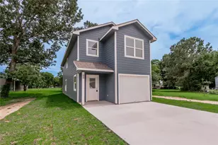 140 N Shady Oaks Dr, Point Blank, TX 77364 - Photo 1