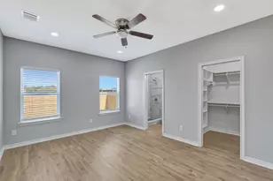 210 Kyle St St, Madisonville, TX 77864 - Photo 12