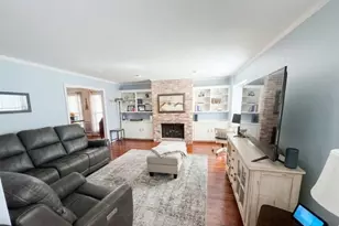 1789 Saxony Ln, Houston, TX 77058 - Photo 6