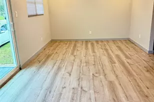 210 N Mattson St, West Columbia, TX 77486 - Photo 8