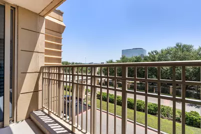 1100 Uptown Park Boulevard #23, Houston, TX 77056 - Photo 16