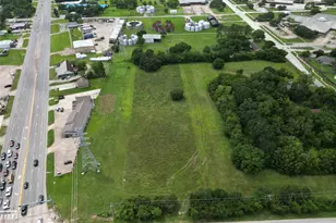 1225 Brazos St, Alvin, TX 77511 - Photo 1