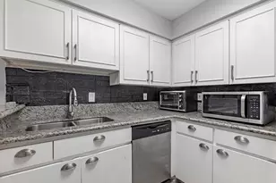 2647 Marilee Ln, Houston, TX 77057 - Photo 12