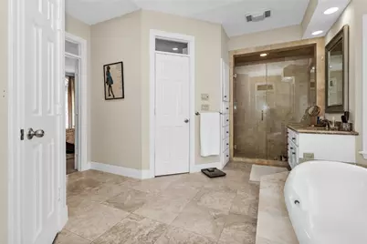6 S Brokenfern Drive, The Woodlands, TX 77380 - Photo 28