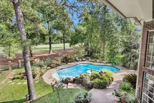 6 S Brokenfern Dr, The Woodlands, TX 77380 - Photo 44