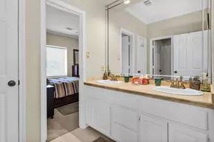 6 S Brokenfern Dr, The Woodlands, TX 77380 - Photo 40