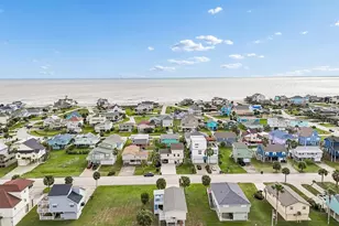 13626 Pirates Beach Blvd, Galveston, TX 77554 - Photo 34