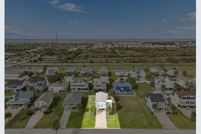 13626 Pirates Beach Boulevard, Galveston, TX 77554 - Photo 32