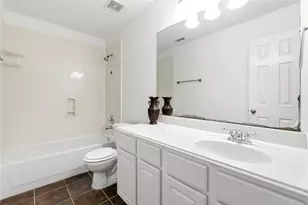 11023 Greenstone Park Ln, Houston, TX 77089 - Photo 32