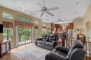 1113 S Country Club Dr, Shoreacres, TX 77571 - Photo 4