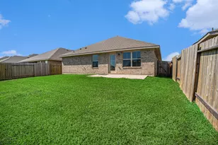 4401 E Bayou Maison Cir, Dickinson, TX 77539 - Photo 18