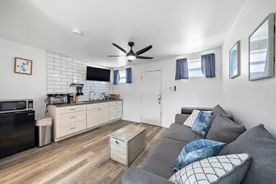 1102 8th Street, Galveston, TX 77550 - Photo 22