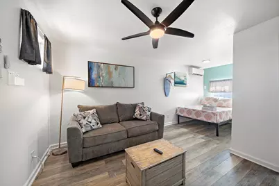 1102 8th Street, Galveston, TX 77550 - Photo 12