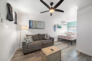 1102 8th St, Galveston, TX 77550 - Photo 12