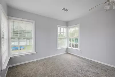 1427 W 6th Street Street, Freeport, TX 77541 - Photo 6