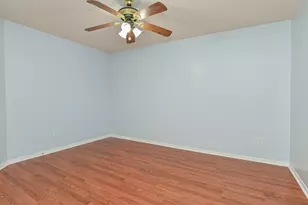 12227 Meadowglen Dr, Meadows Place, TX 77477 - Photo 24
