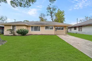 8018 Sharondale Dr, Houston, TX 77033 - Photo 1